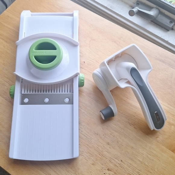 GoodCook Mandoline and Zyliss Cheese Grater - Picture 12 of 16